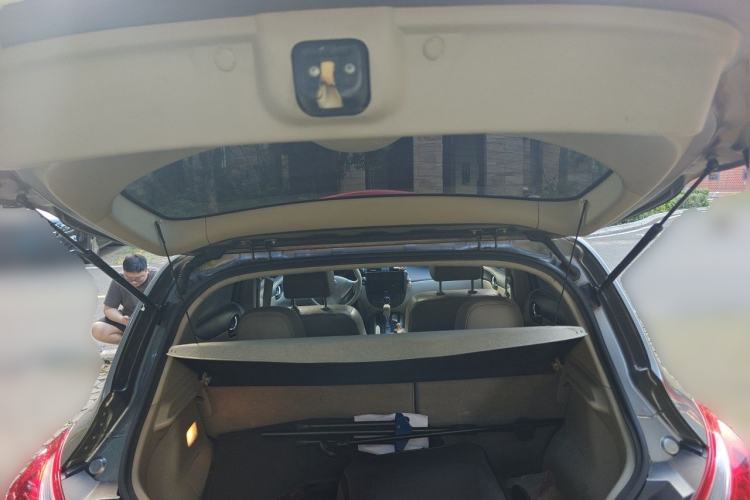 Used Nissan Tiida 2011 1.6L CVT Smart Version Trunk