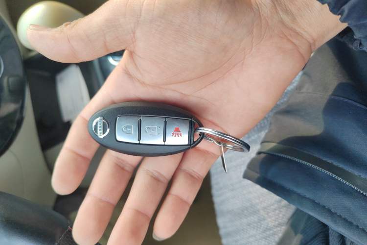 Used Nissan Tiida 2011 1.6L CVT Smart Version Vehicle Key