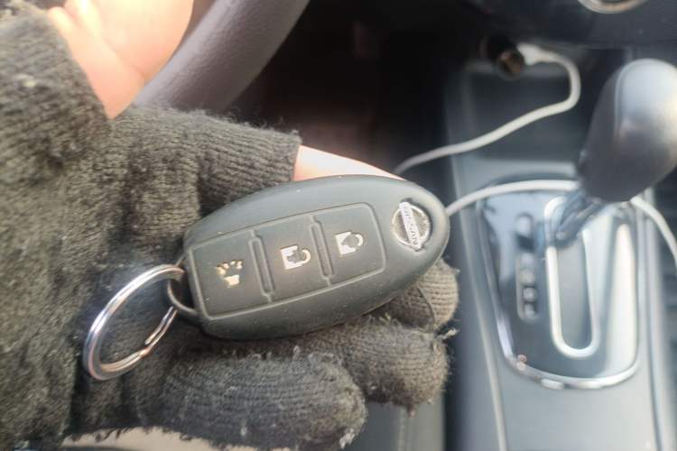 Used Nissan Tiida 2011 1.6L CVT Smart Version Vehicle Key