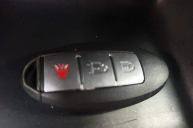 Used Nissan Tiida 2011 1.6T Manual Xuan Dong Edition Vehicle Key