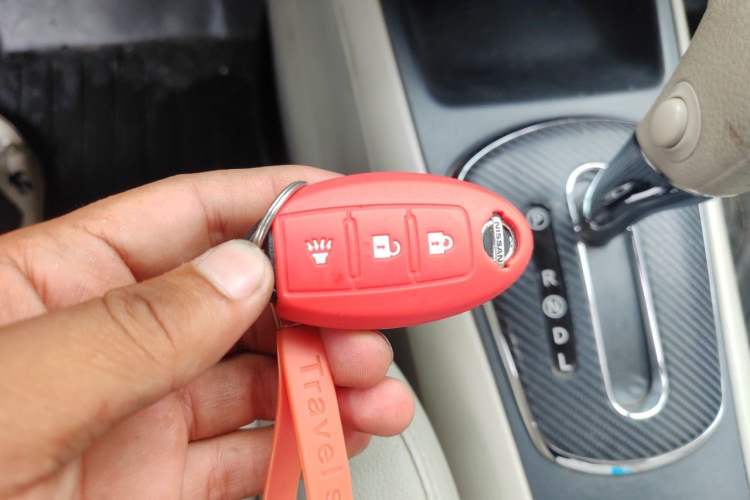 Used Nissan Tiida 2011 1.6L CVT Smart Version Vehicle Key