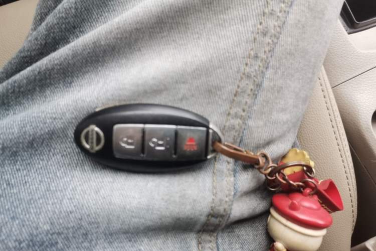 Used Nissan Tiida 2011 1.6L CVT Smart Version Vehicle Key