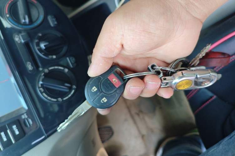 Used Nissan Tiida 2011 1.6L Manual Comfort Edition Vehicle Key