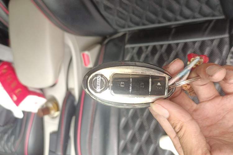 Used Nissan Tiida 2011 1.6L CVT Smart Version Vehicle Key