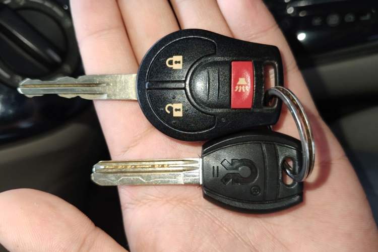 Used Nissan Tiida 2011 1.6L CVT Comfort Model Vehicle Key