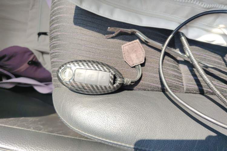 Used Nissan Tiida 2011 1.6L CVT Smart Version Vehicle Key