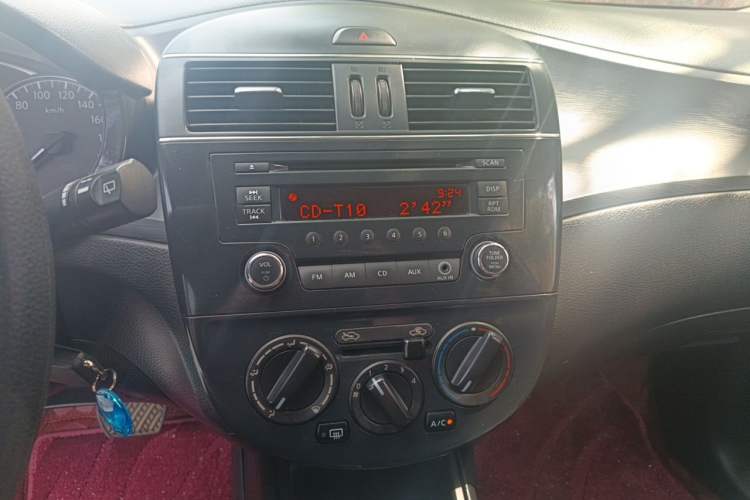 Used Nissan Tiida 2011 1.6L CVT Comfort Model Audio And AC Panel