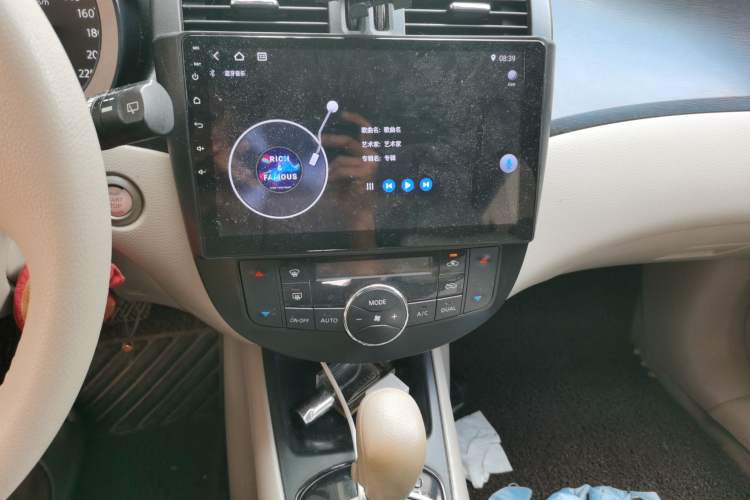 Used Nissan Tiida 2011 1.6L CVT Comfort Model Audio And AC Panel