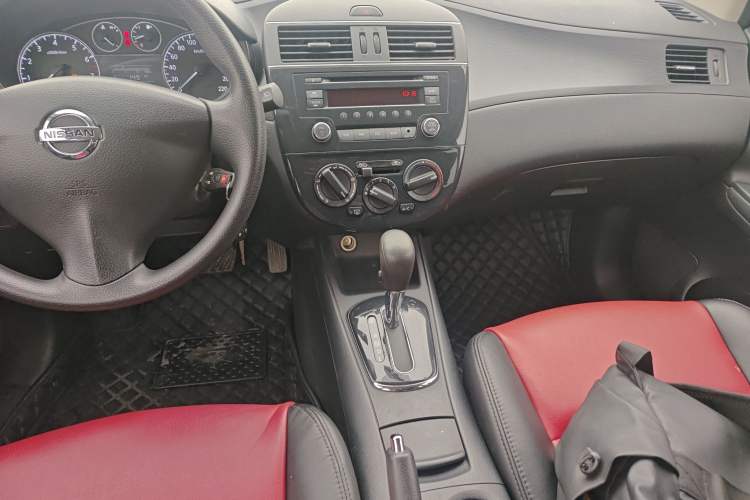 Used Nissan Tiida 2011 1.6L CVT Comfort Model Audio And AC Panel