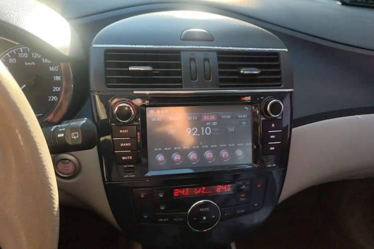 Used Nissan Tiida 2011 1.6L CVT Smart Version Audio And AC Panel