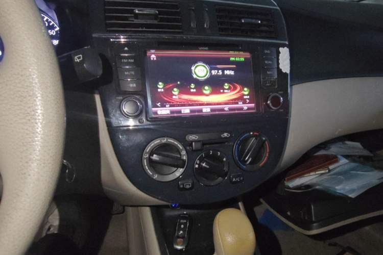 Used Nissan Tiida 2011 1.6L CVT Comfort Model Audio And AC Panel