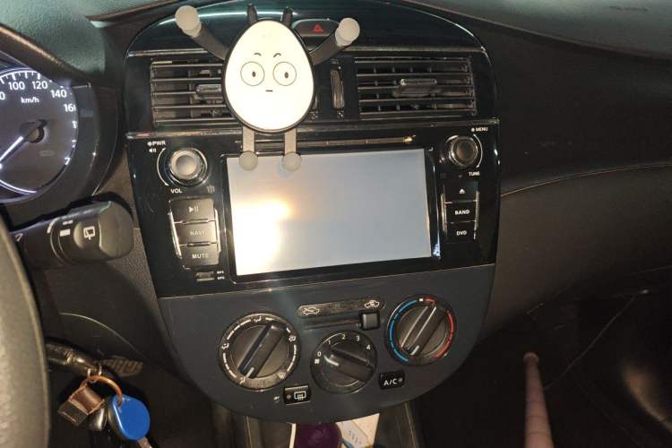 Used Nissan Tiida 2011 1.6L CVT Comfort Model Audio And AC Panel