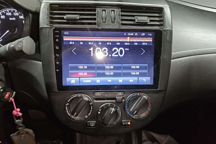 Used Nissan Tiida 2011 1.6L CVT Comfort Model Audio And AC Panel