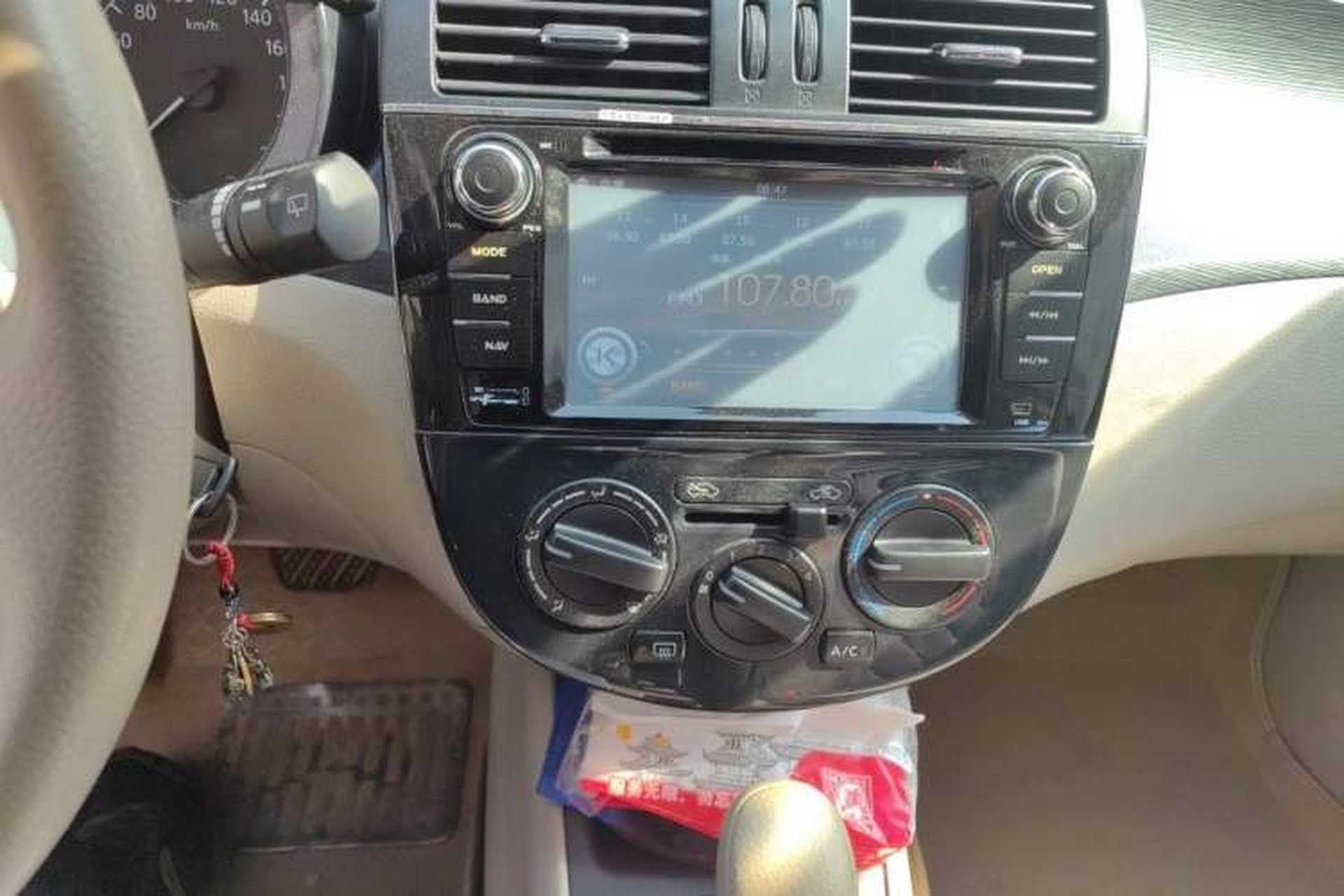 Used Nissan Tiida 2011 1.6L CVT Comfort Model Audio And AC Panel