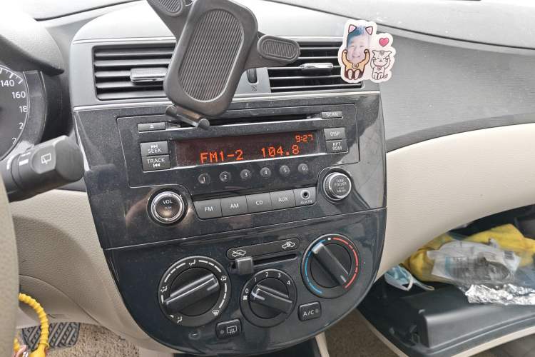 Used Nissan Tiida 2011 1.6L CVT Comfort Model Audio And AC Panel