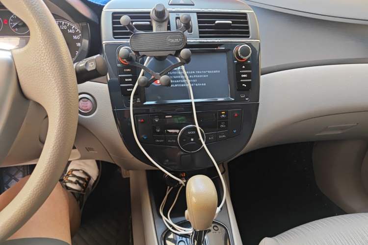 Used Nissan Tiida 2011 1.6L CVT Smart Version Audio And AC Panel
