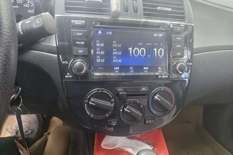 Used Nissan Tiida 2011 1.6L CVT Comfort Model Audio And AC Panel