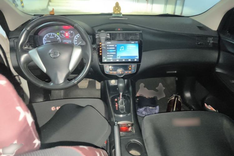 Used Nissan Tiida 2011 1.6L CVT Smart Version Center Console