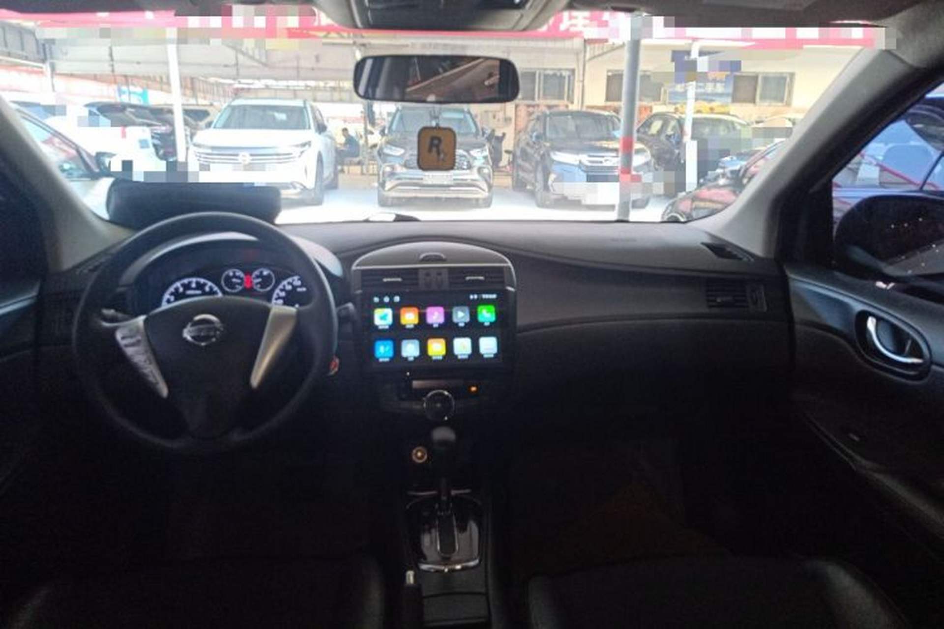 Used Nissan Tiida 2011 1.6L CVT Smart Version Center Console