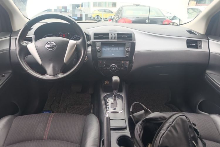 Used Nissan Tiida 2011 1.6T M-CVT Dynamic Edition Center Console
