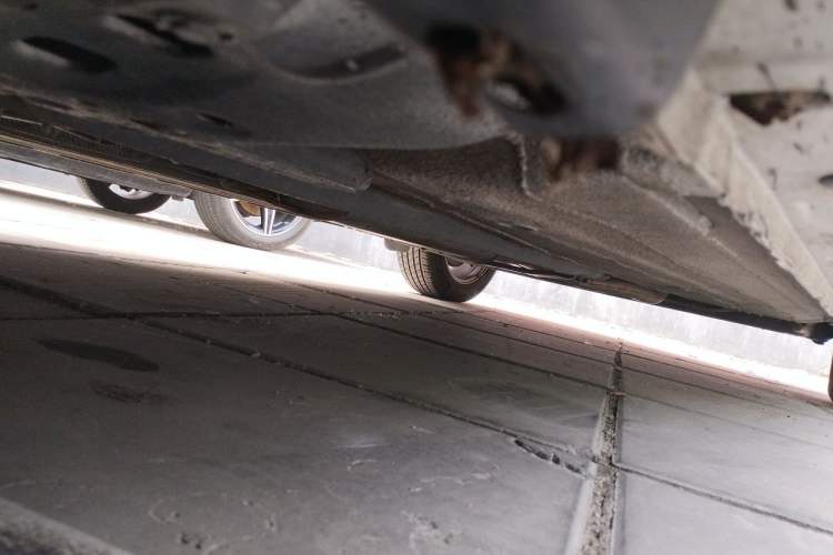 Used Nissan Tiida 2011 1.6L Manual Smart Version Chassis Front Left