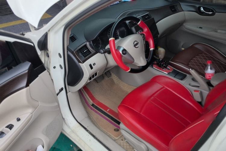 Used Nissan Tiida 2011 1.6L CVT Luxury Edition Driver Seat
