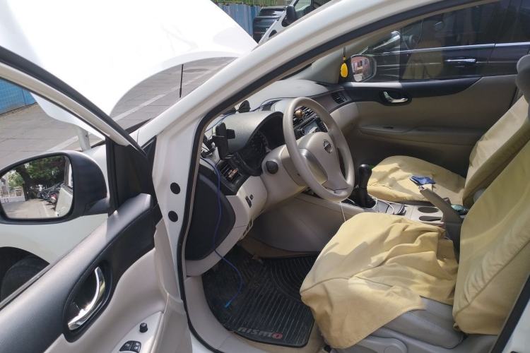 Used Nissan Tiida 2011 1.6L Manual Smart Version Driver Seat