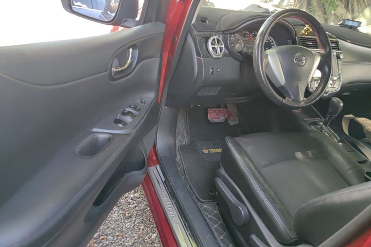 Used Nissan Tiida 2011 1.6L CVT Smart Version Driver Seat