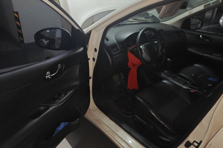 Used Nissan Tiida 2011 1.6L CVT Smart Version Driver Seat