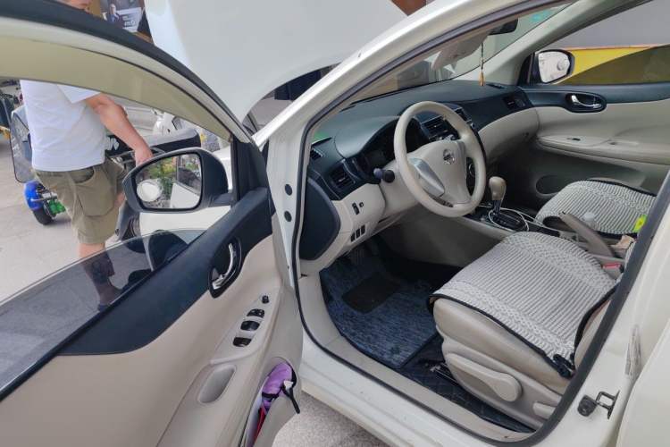 Used Nissan Tiida 2011 1.6L CVT Smart Version Driver Seat