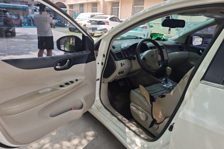 Used Nissan Tiida 2011 1.6L CVT Smart Version Driver Seat