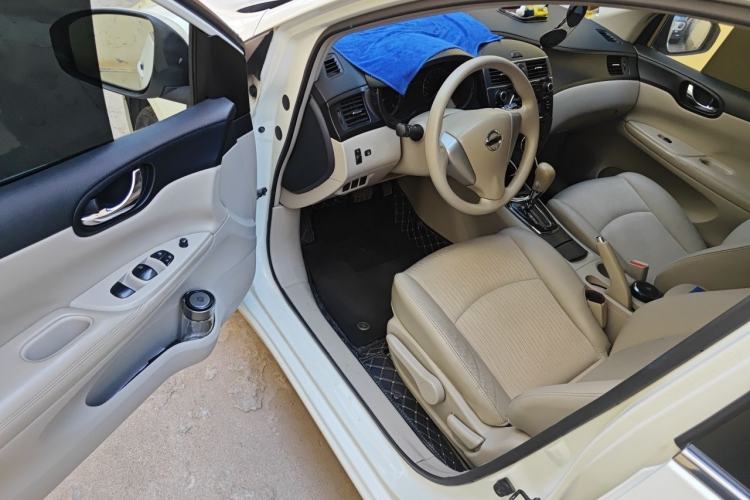 Used Nissan Tiida 2011 1.6L CVT Smart Version Driver Seat