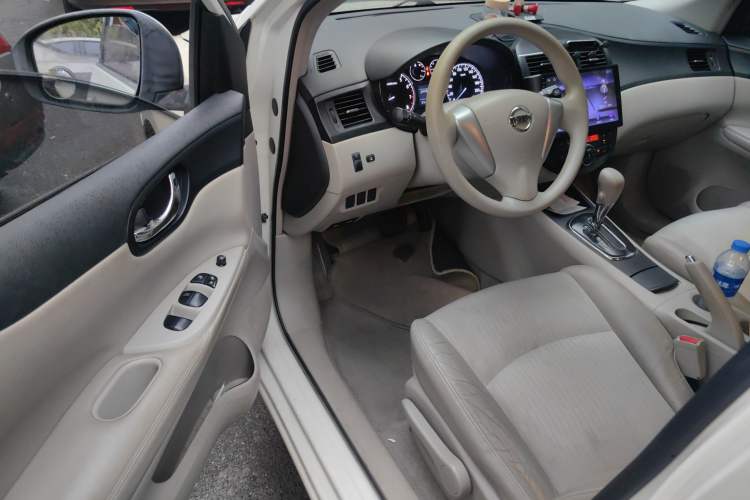 Used Nissan Tiida 2011 1.6L CVT Smart Version Driver Seat