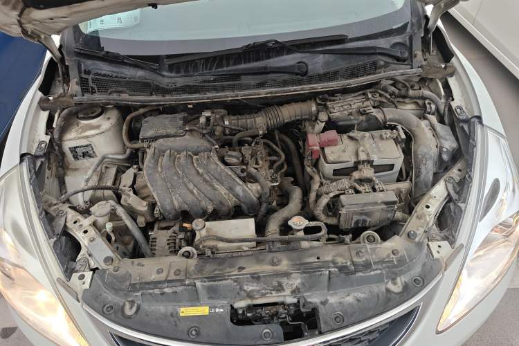 Used Nissan Tiida 2011 1.6L Manual Comfort Edition Engine Bay