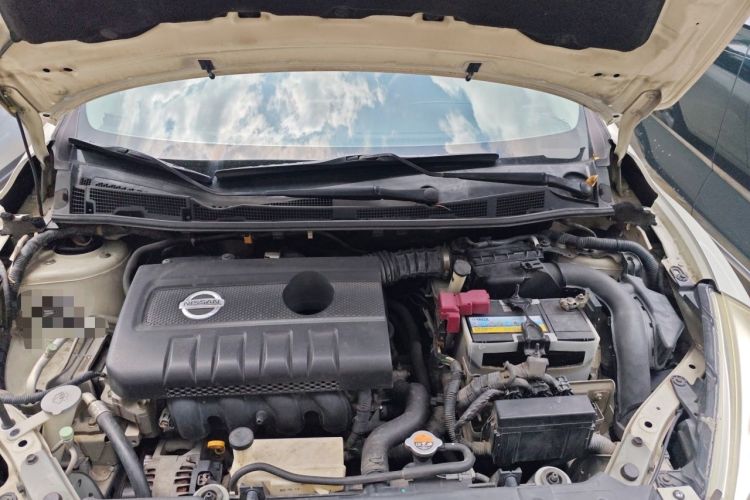 Used Nissan Tiida 2011 1.6L CVT Smart Version Engine Bay