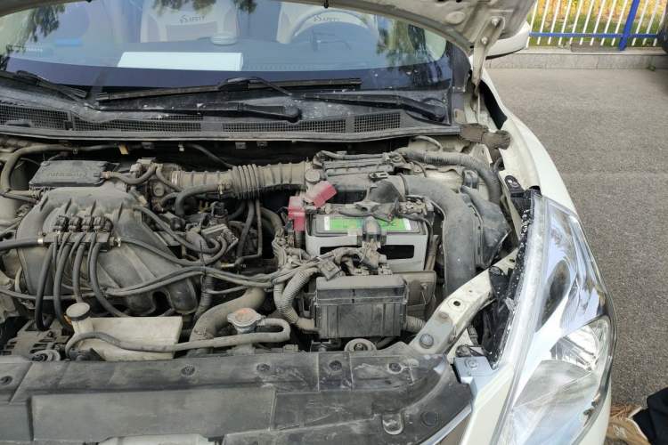 Used Nissan Tiida 2011 1.6L CVT Comfort Model Engine Bay Left
