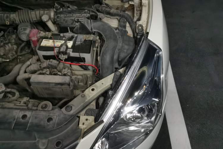 Used Nissan Tiida 2011 1.6L CVT Comfort Model Engine Bay Left