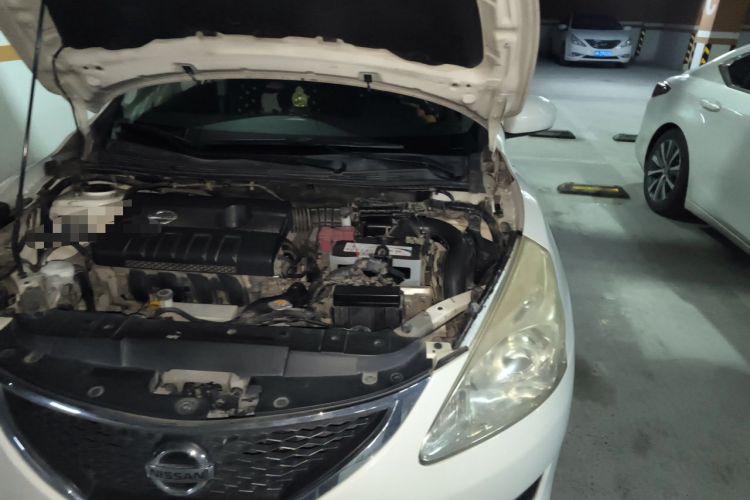 Used Nissan Tiida 2011 1.6L CVT Smart Version Engine Bay Left