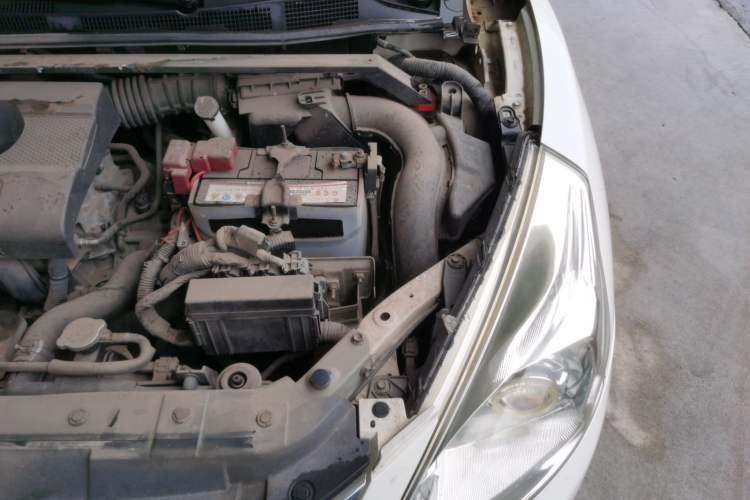 Used Nissan Tiida 2011 1.6L CVT Luxury Edition Engine Bay Left