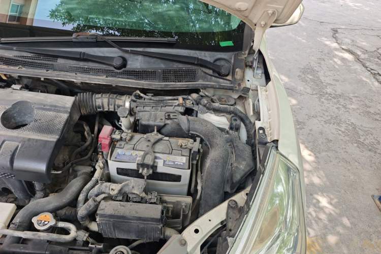 Used Nissan Tiida 2011 1.6L CVT Smart Version Engine Bay Left