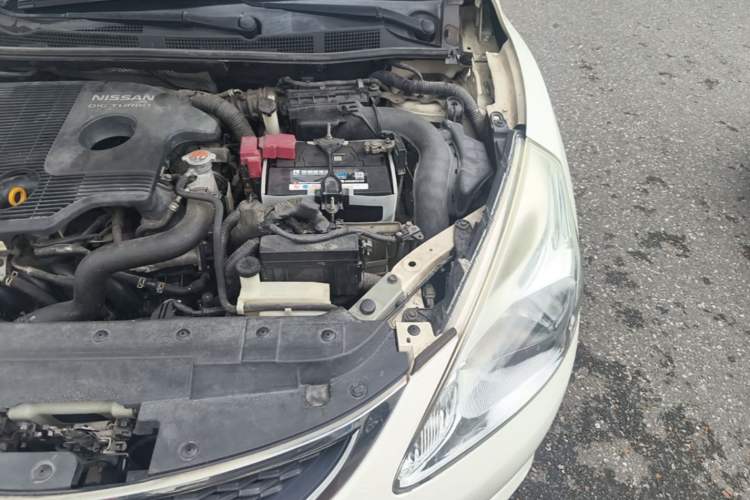 Used Nissan Tiida 2011 1.6T M-CVT Dynamic Edition Engine Bay Left