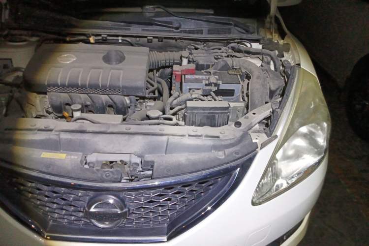 Used Nissan Tiida 2011 1.6L CVT Smart Version Engine Bay Left