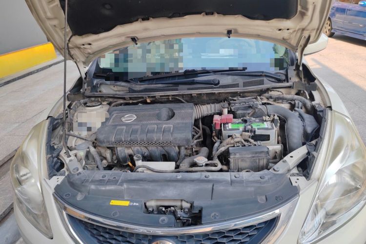 Used Nissan Tiida 2011 1.6L CVT Smart Version Engine Bay