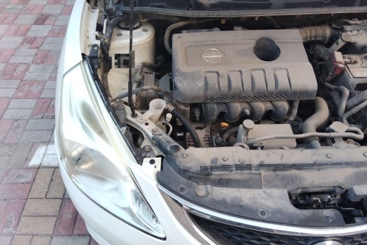 Used Nissan Tiida 2011 1.6L CVT Smart Version Engine Bay Right