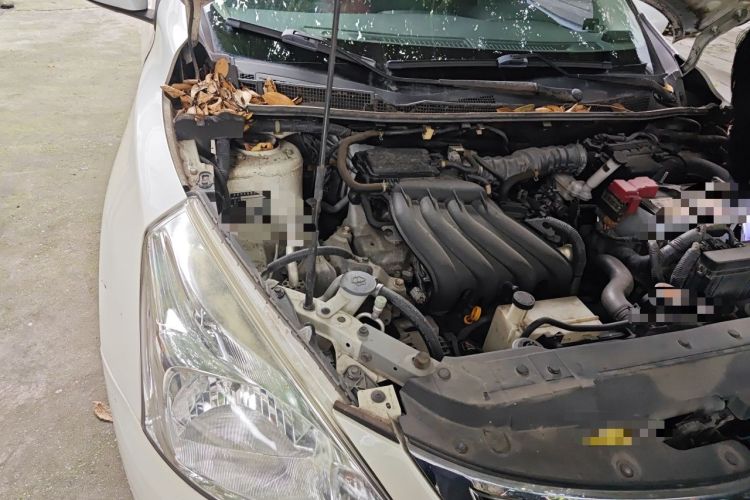 Used Nissan Tiida 2011 1.6L CVT Comfort Model Engine Bay Right