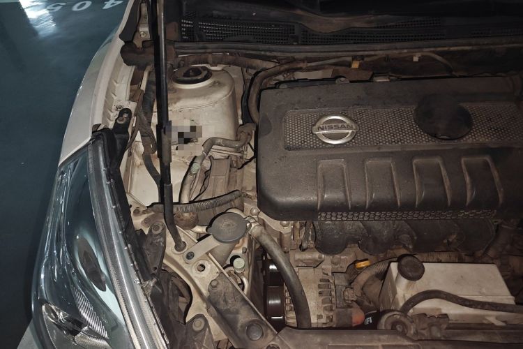 Used Nissan Tiida 2011 1.6L CVT Smart Version Engine Bay Right
