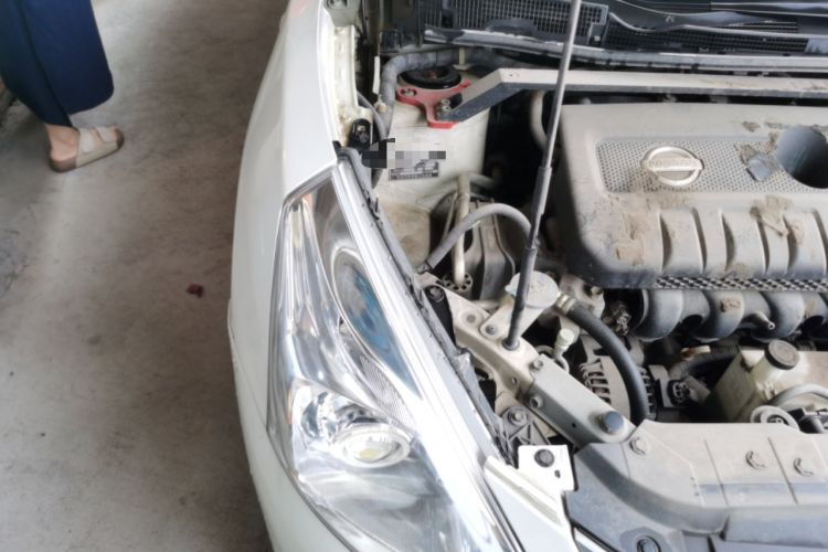 Used Nissan Tiida 2011 1.6L CVT Luxury Edition Engine Bay Right
