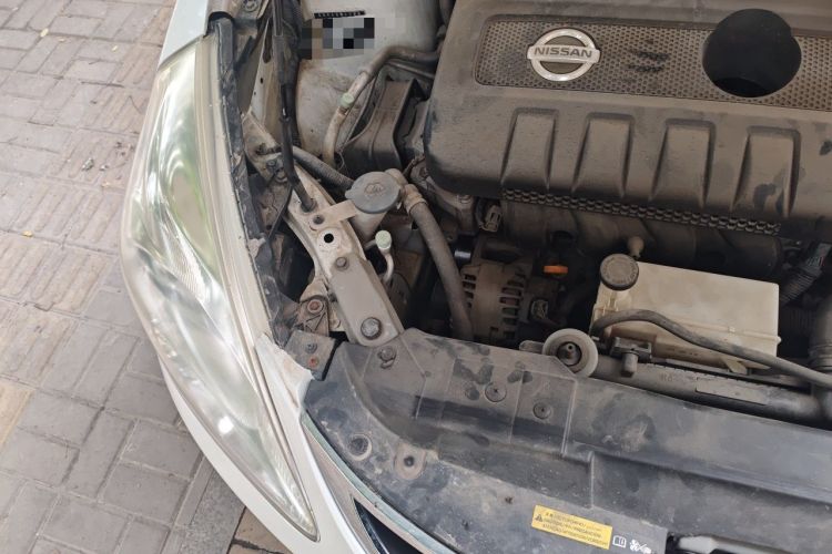 Used Nissan Tiida 2011 1.6L CVT Smart Version Engine Bay Right