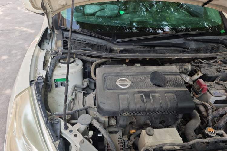 Used Nissan Tiida 2011 1.6L CVT Smart Version Engine Bay Right