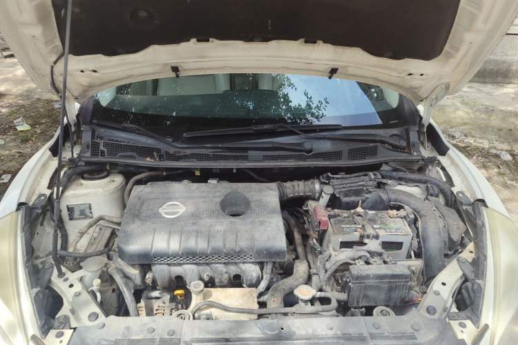 Used Nissan Tiida 2011 1.6L CVT Smart Version Engine Bay